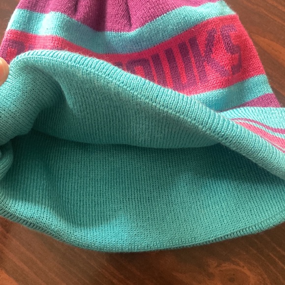 NWOT Neon Barbie Pink Vibes Barbiecore Nhl Chicago Blackhawks Hockey Beanie Fluf - Picture 3 of 3